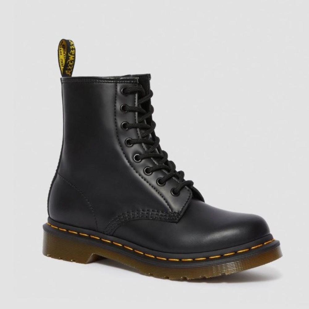 DR. MARTENS 1460 BOOTS SIZE 7